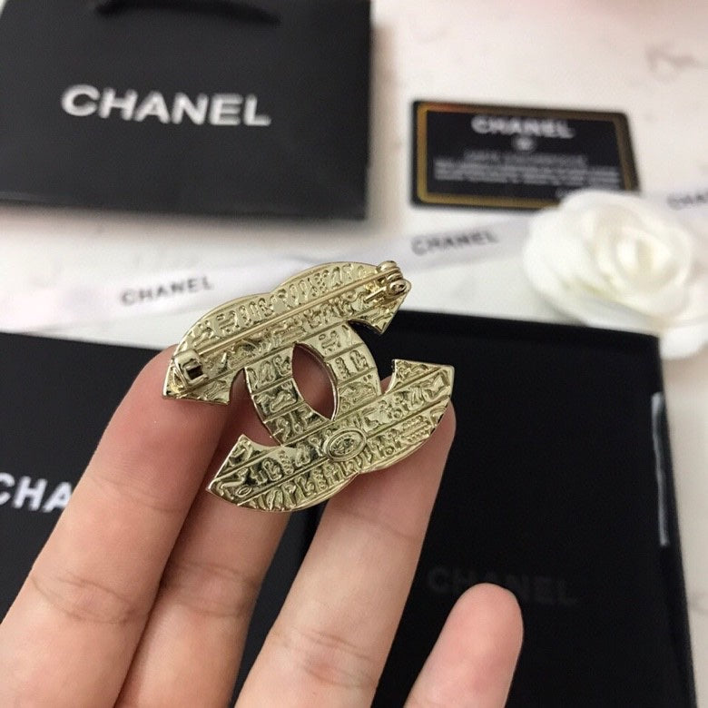 18K  Chanel Diamonds Brooch